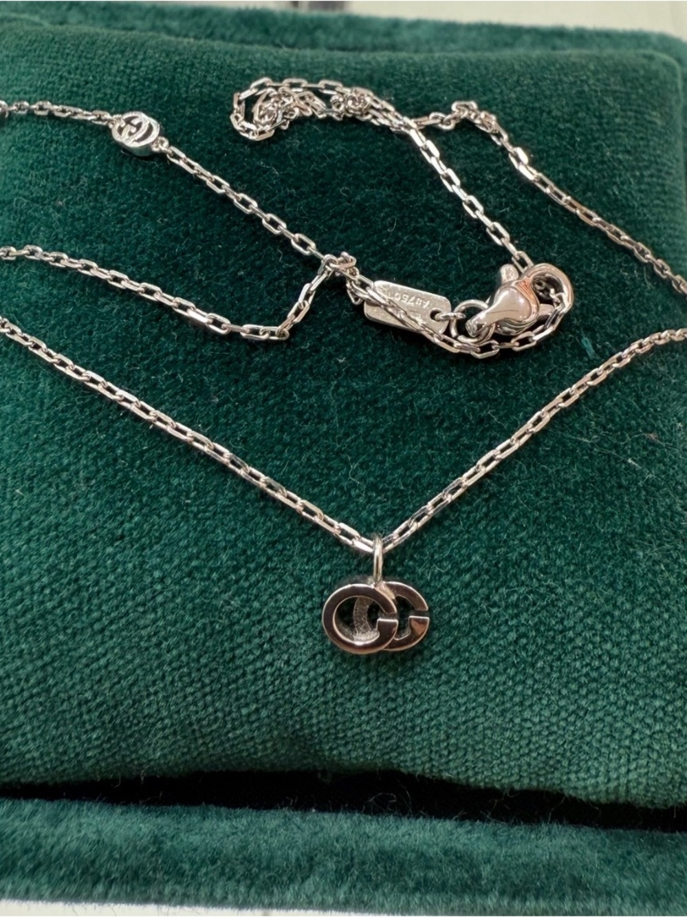 Original Gucci 18k Interlocking GG Pendant Necklace